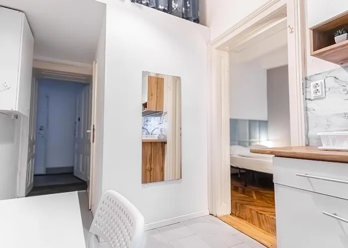 1br Apt. Near The Danube & Prater Stern شقة